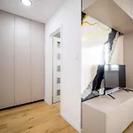 Apartment Noble With Style & Comfort *